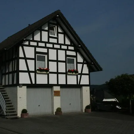 بيت للعطل Zur Ennest *